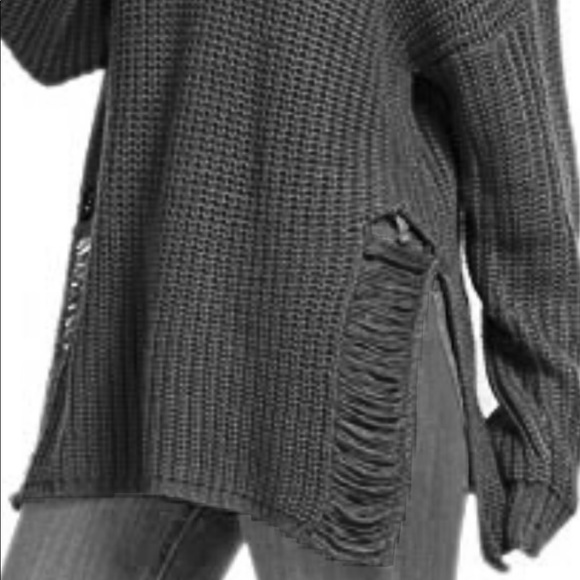 COPY - Distressed chunky slits sweater by Guess - Picture 6 of 6